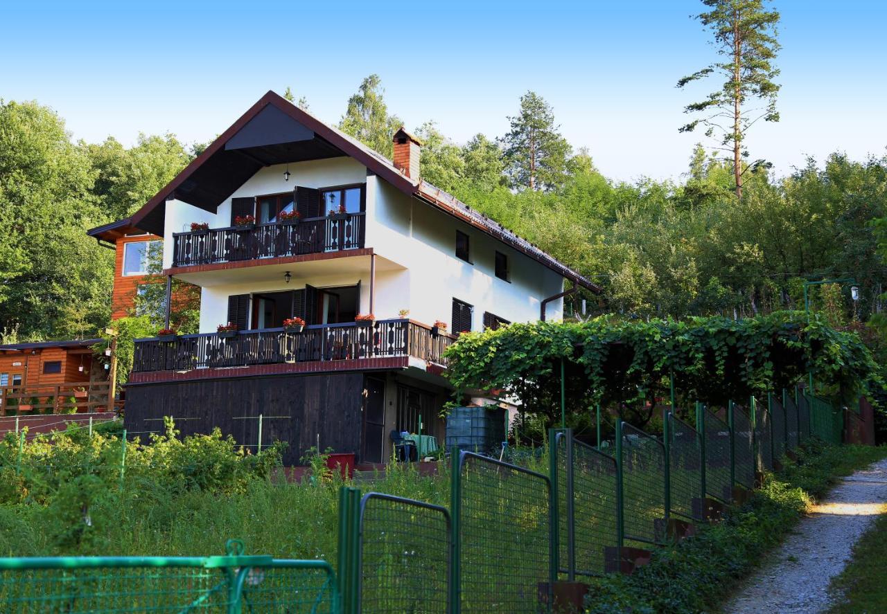 Merak Holiday Home Visoko Buitenkant foto