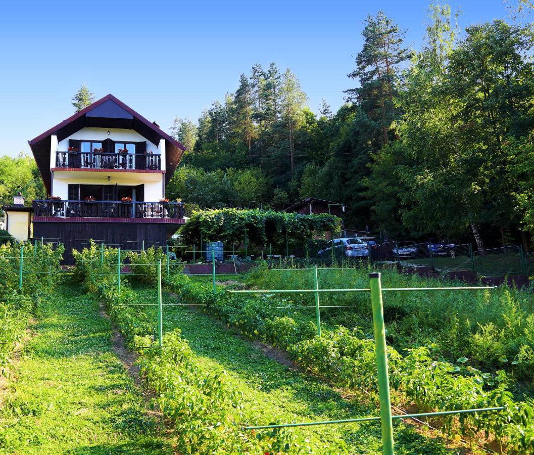 Merak Holiday Home Visoko Buitenkant foto