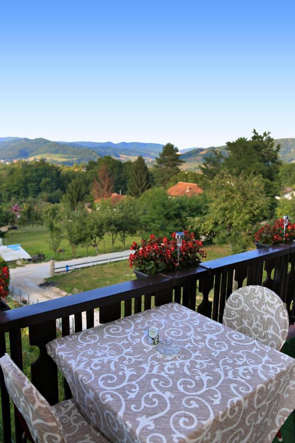 Merak Holiday Home Visoko Buitenkant foto