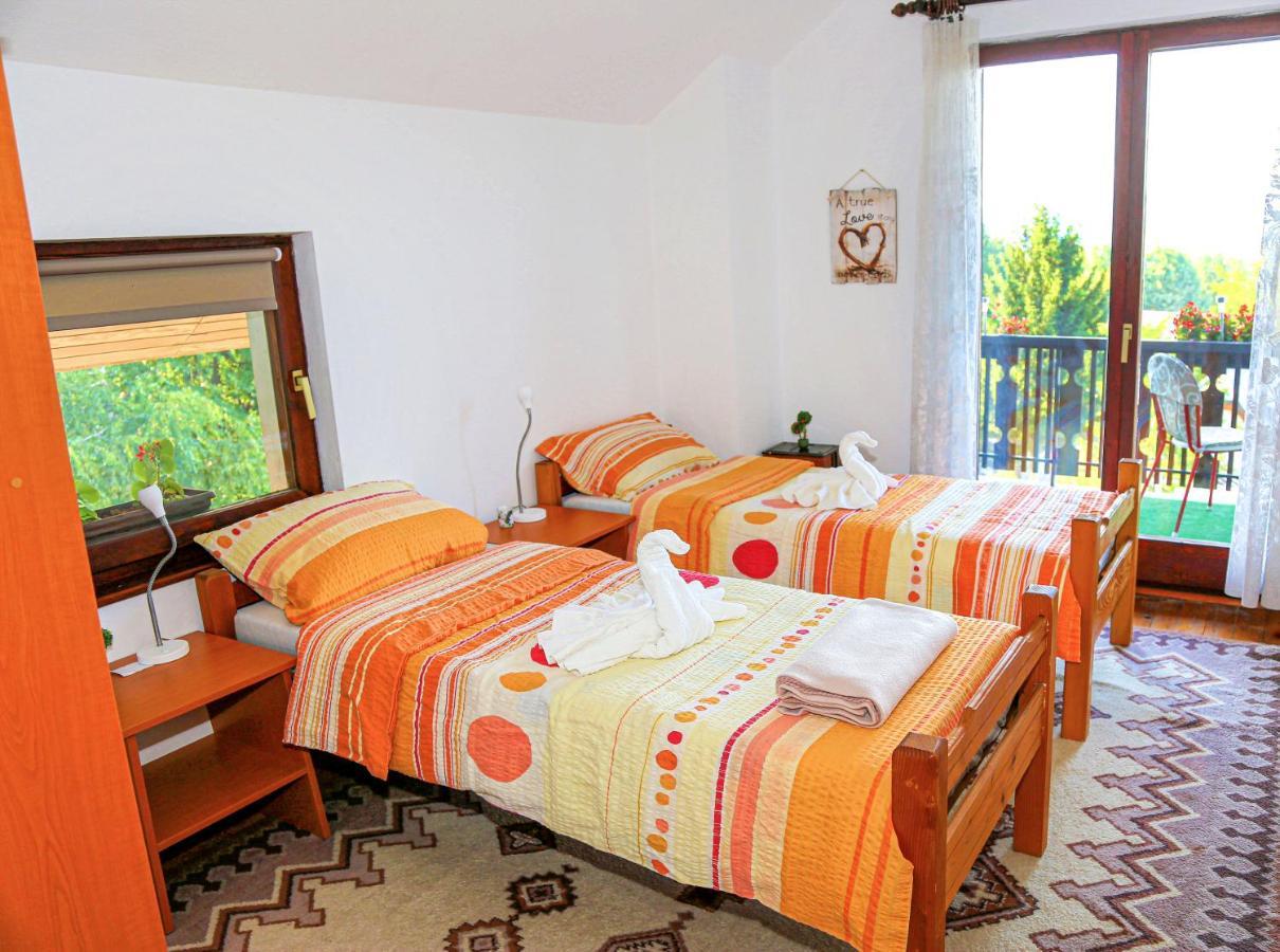 Merak Holiday Home Visoko Buitenkant foto